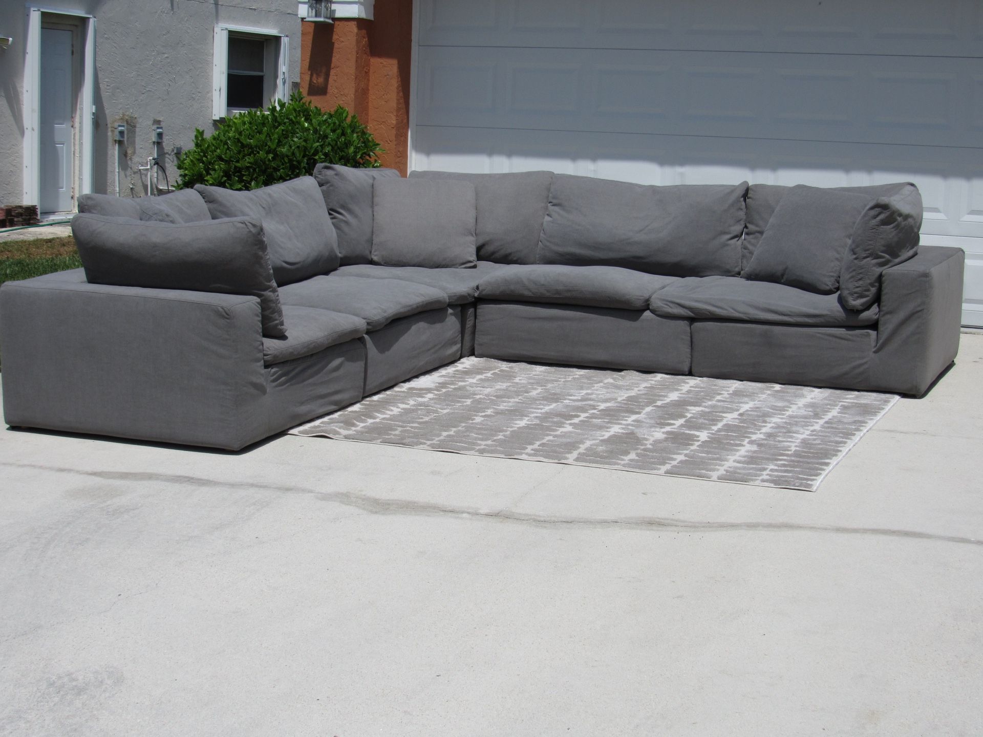 Grey Cloud couch Free Delivery