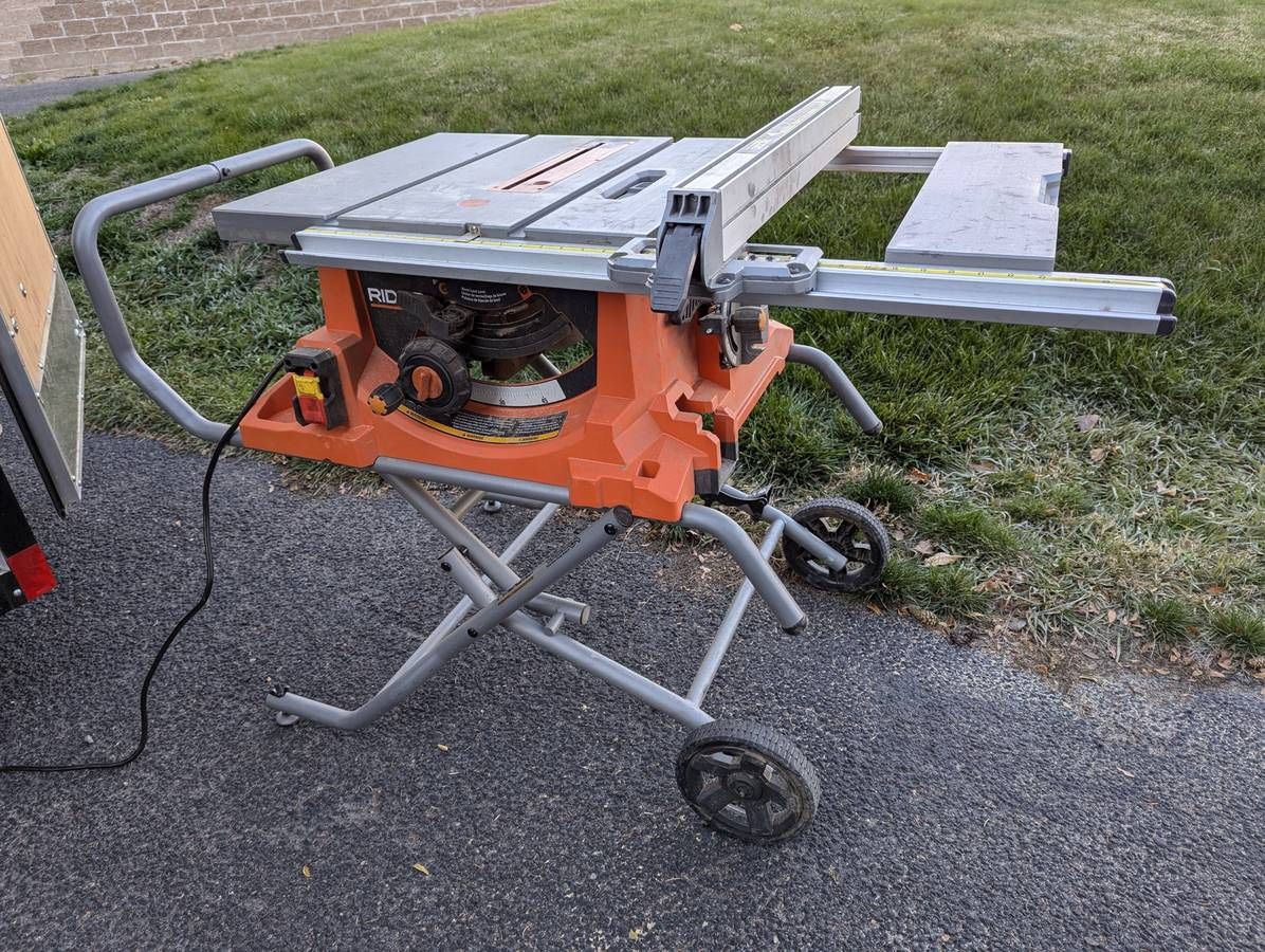 Ridgid Portable Table Saw