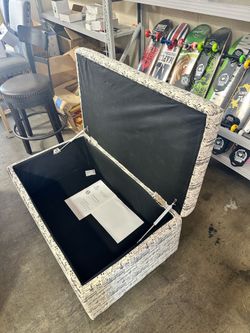 New Bench ottoman with storageNEW