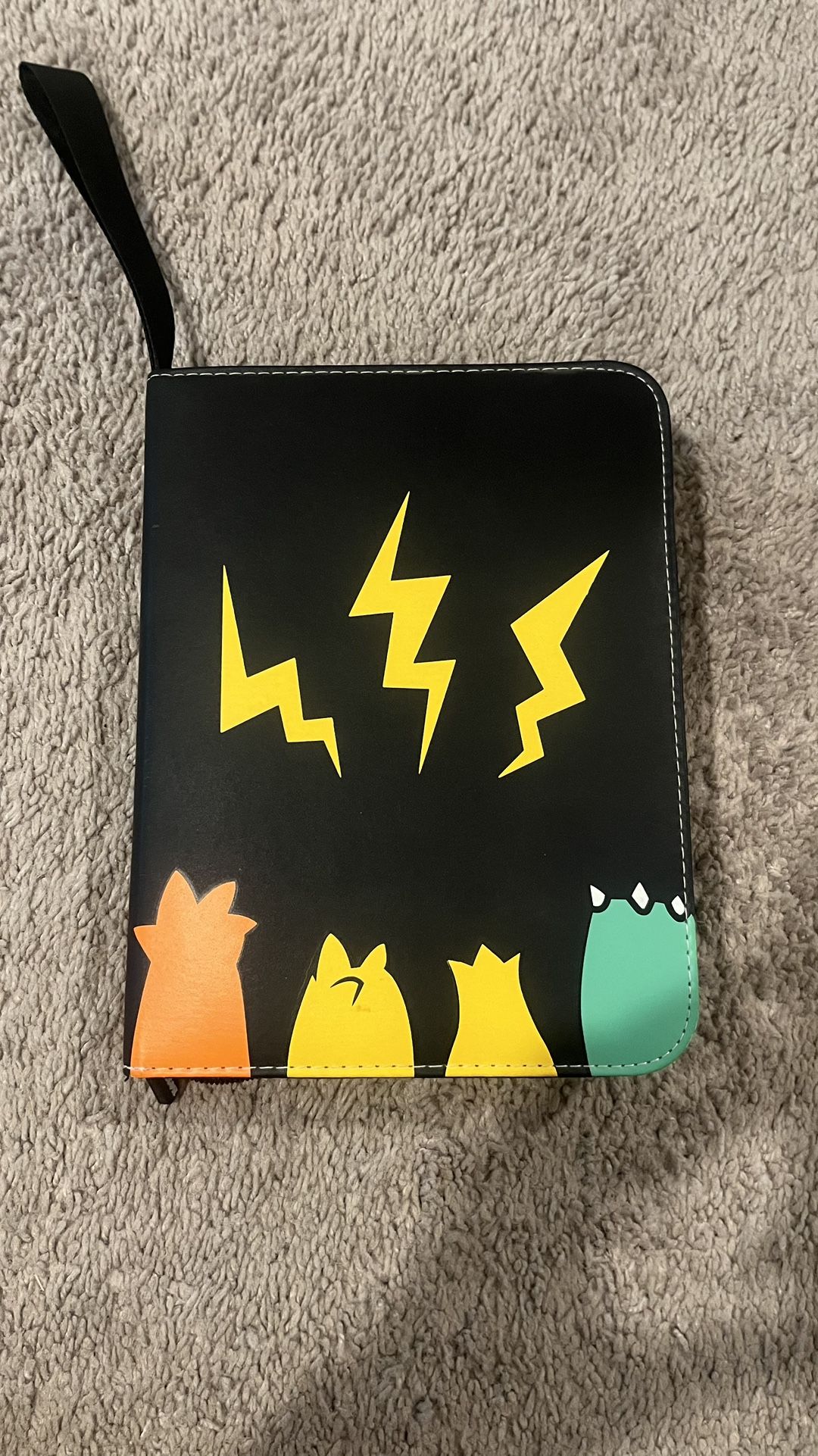 pokémon cards and binder 