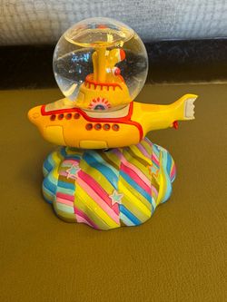 Beatles Yellow Submarine Snow Globe
