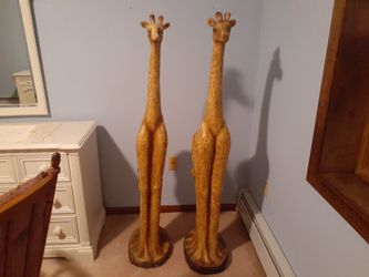 GIRAFFES MATCHING PAIR..5 FEET TALL FIBERGLASS. GREAT FOR KIDS ROOM OR FAMILY ROOM..