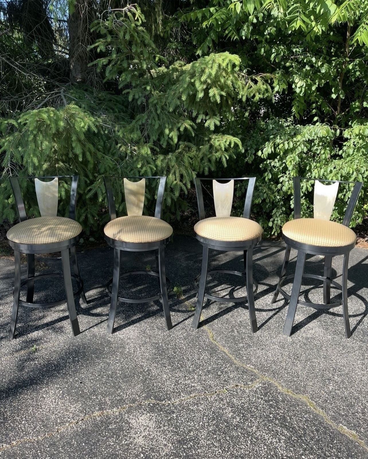 Set Of 4  Swiveling Stools