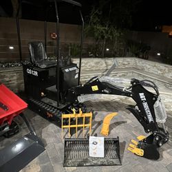 2023 Mini Excavator W/3 Attachments 