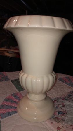 Vintage Haeger Vase