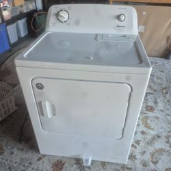 Amana Electric Dryer Works Perfectly No Issues, 200$ Obo