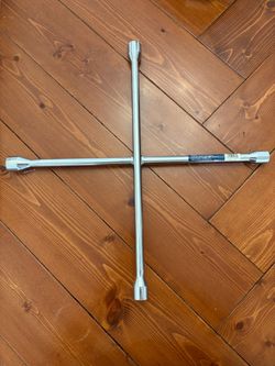 4-Way Lug Wrench Cross Wrench