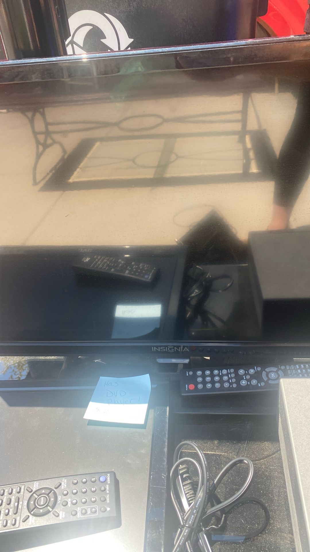 28” TV/DVD COMBO