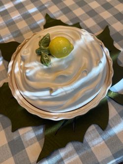 Ceramic Lemon Meringue Pie Server and Keeper