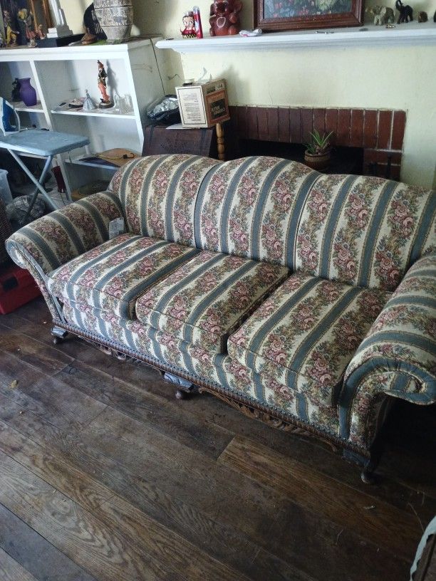 Couch And 2 Chairs 