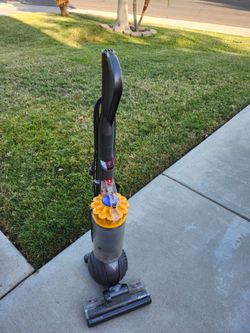 Dyson vacuum for parts or repairs
