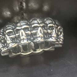 SKULLS
