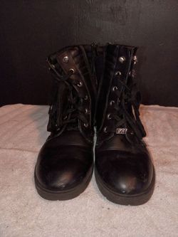 Girls boots