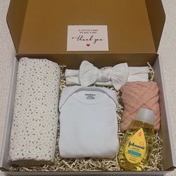 Baby Gift Box / Newborn Gift Set 🎁