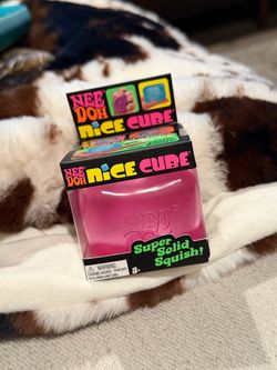 Nee Doh Nice Cube Super Solid Squish Pink new
