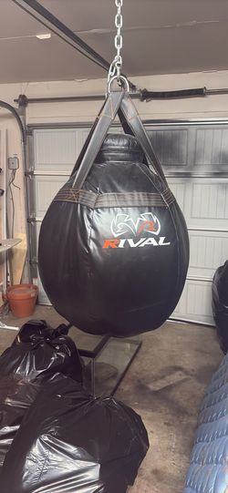 Rival Pro Wrecking Ball Heavy Bag – 100 lb