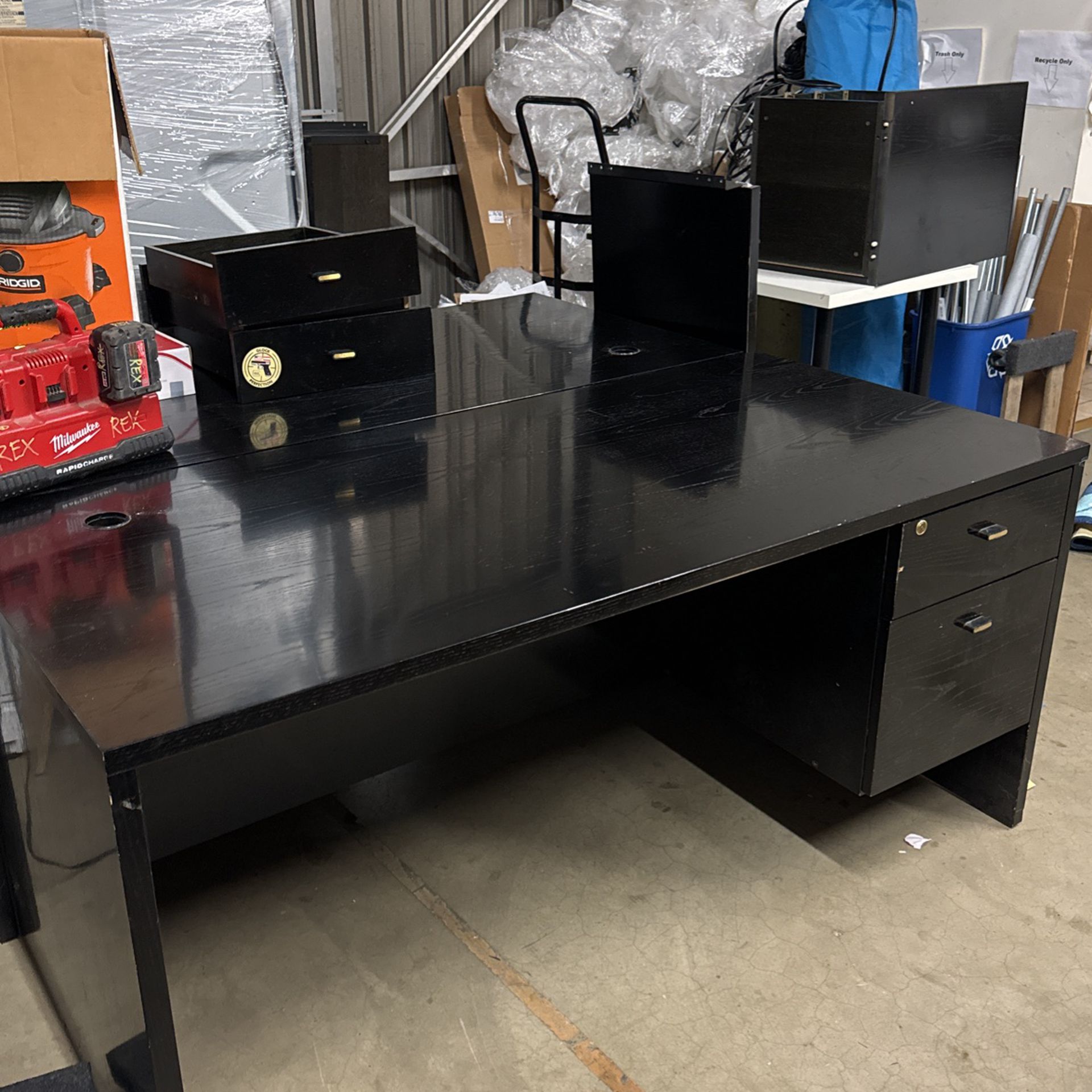 Free L-Desk Black With Glass Table Top - Pick Up Only
