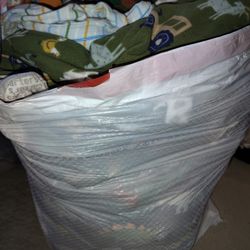 Big Bag Of Boys Clothes 12-18 Months 
