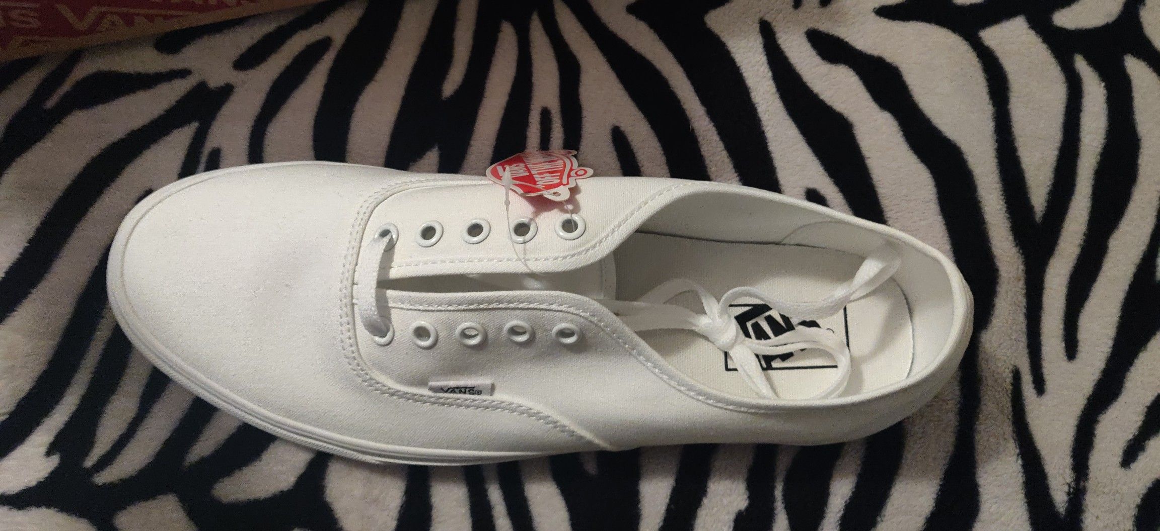 TRUE WHITE VANS SIZE 12