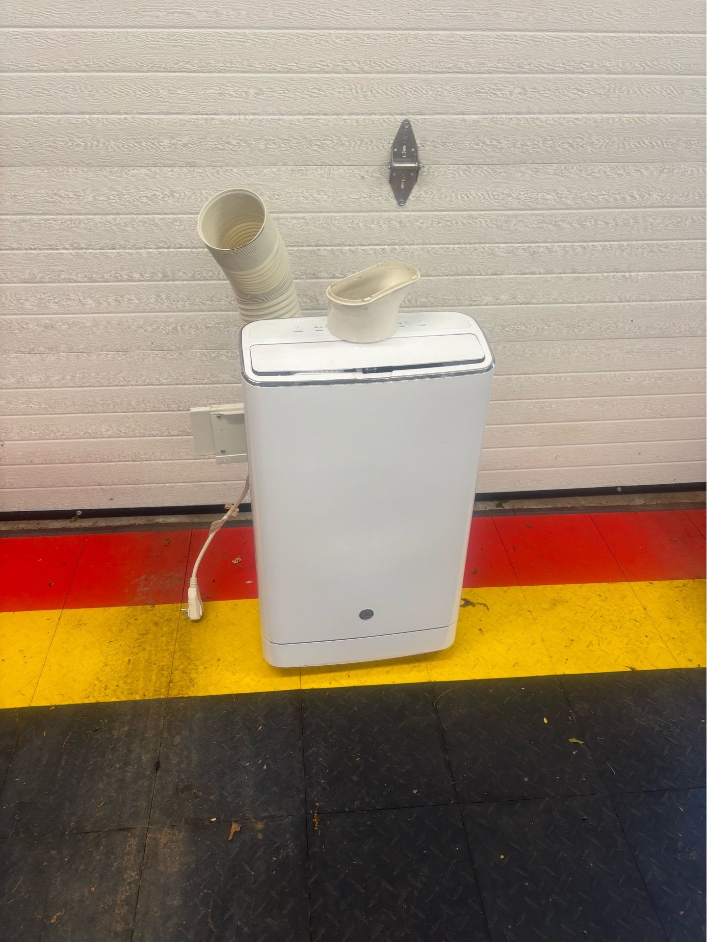 Bran new air conditioner never used