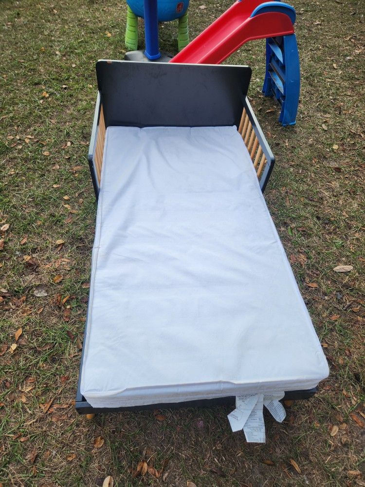 Toddler Bed With Mattress