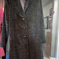 Size Small Textured Woman’s Long Coat 