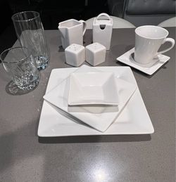White Square Dinnerware Set for 6