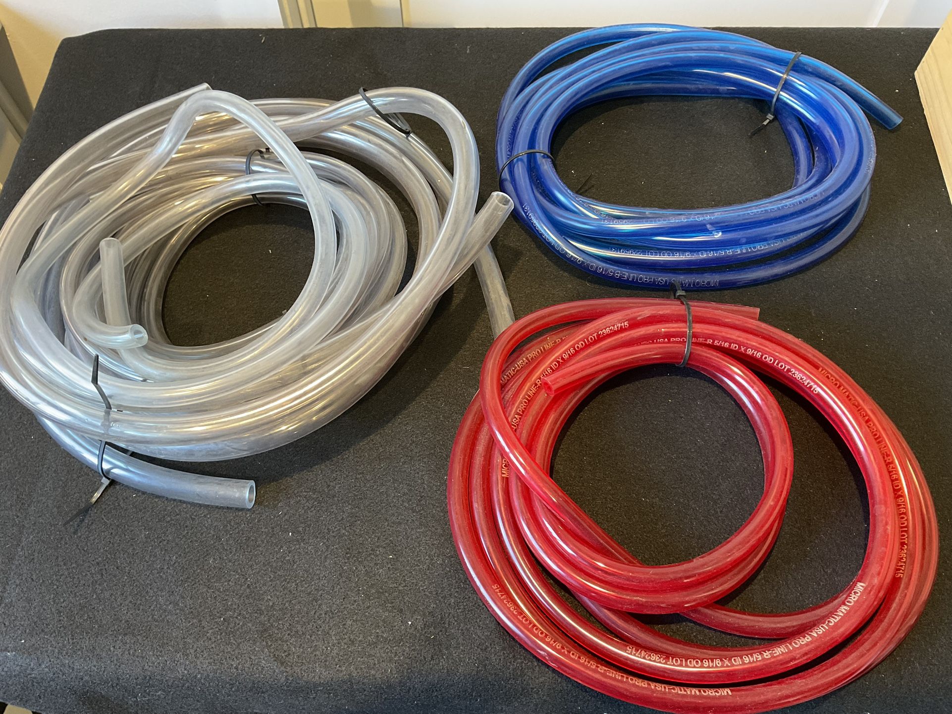 Flexible Plastic Tubing Lot – Clear, Red & Blue Vinyl Hose Assorted Lengths display picture 1