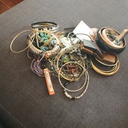Vintage Jewelry 
