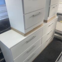 Dresser And 2 Nightstands - Cómoda Y 2 Mesitas De Noche 