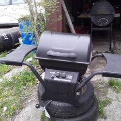 Propane / Charcoal Grill