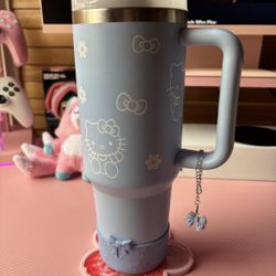 Hello kitty tumbler