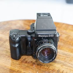 Mamiya 645 PRO with 80MM F2.8 lens film camera
