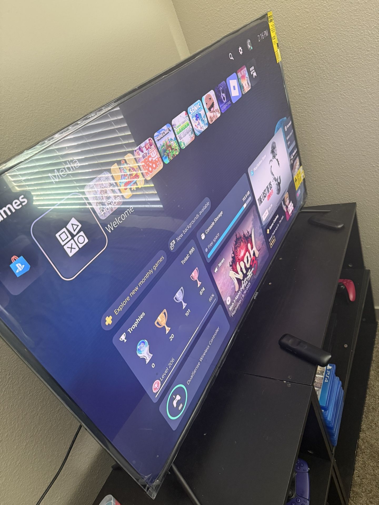 Flatscreen Smart Tv 55”