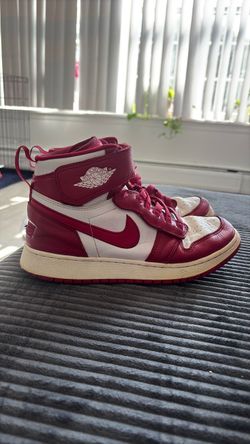 Air Jordan 1 High-Top Sneakers Red White
