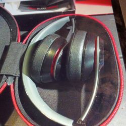 HEAD PHONES " BEATS  BY DR. DRE
