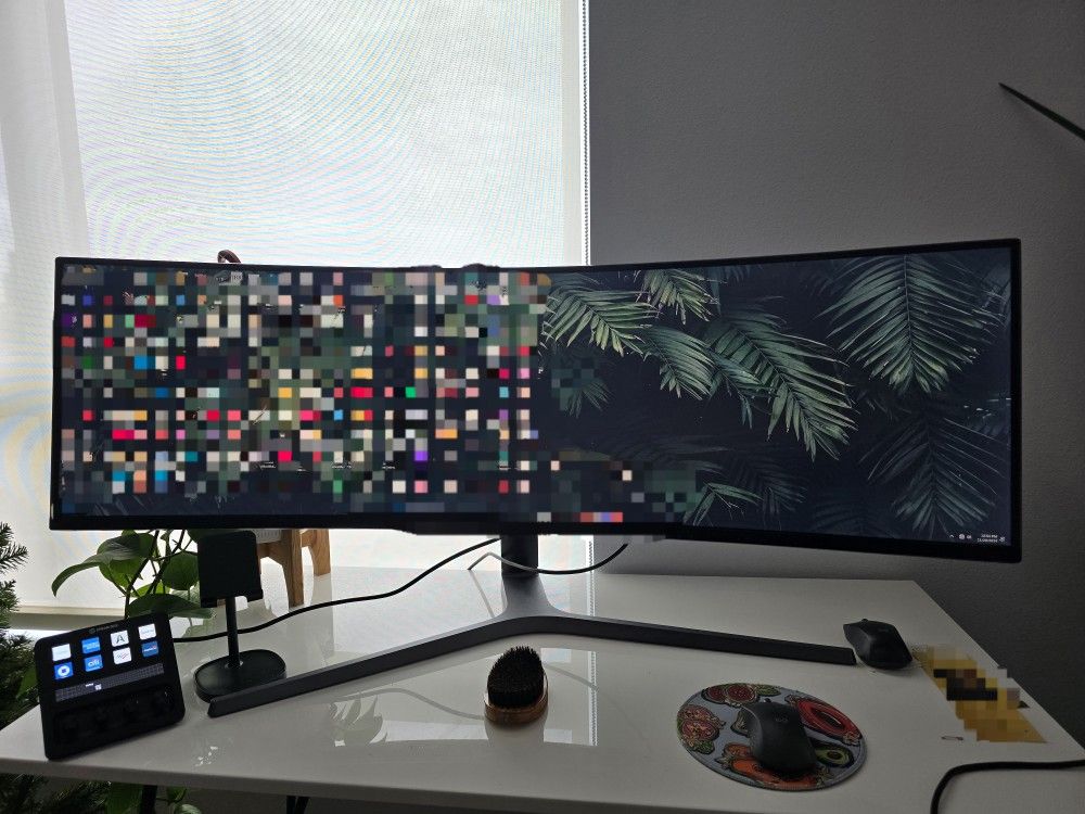 SAMSUNG Odyssey CRG9 49-Inch, QLED Curved Gaming Monitor