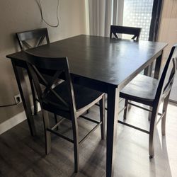 Dinning Table With 4 Chairs 