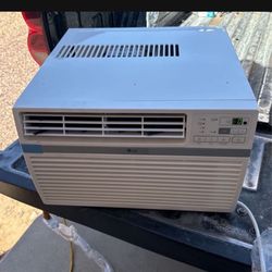 10000 BTU LG OR TOSHIBA WINDOW AC  110 V W REMOTE NEW