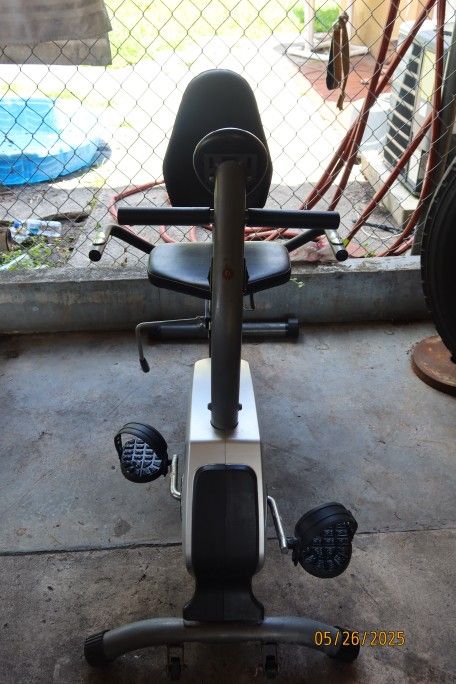 Sunny Health & Fitness Magnetic Recumbent Exercise Bike