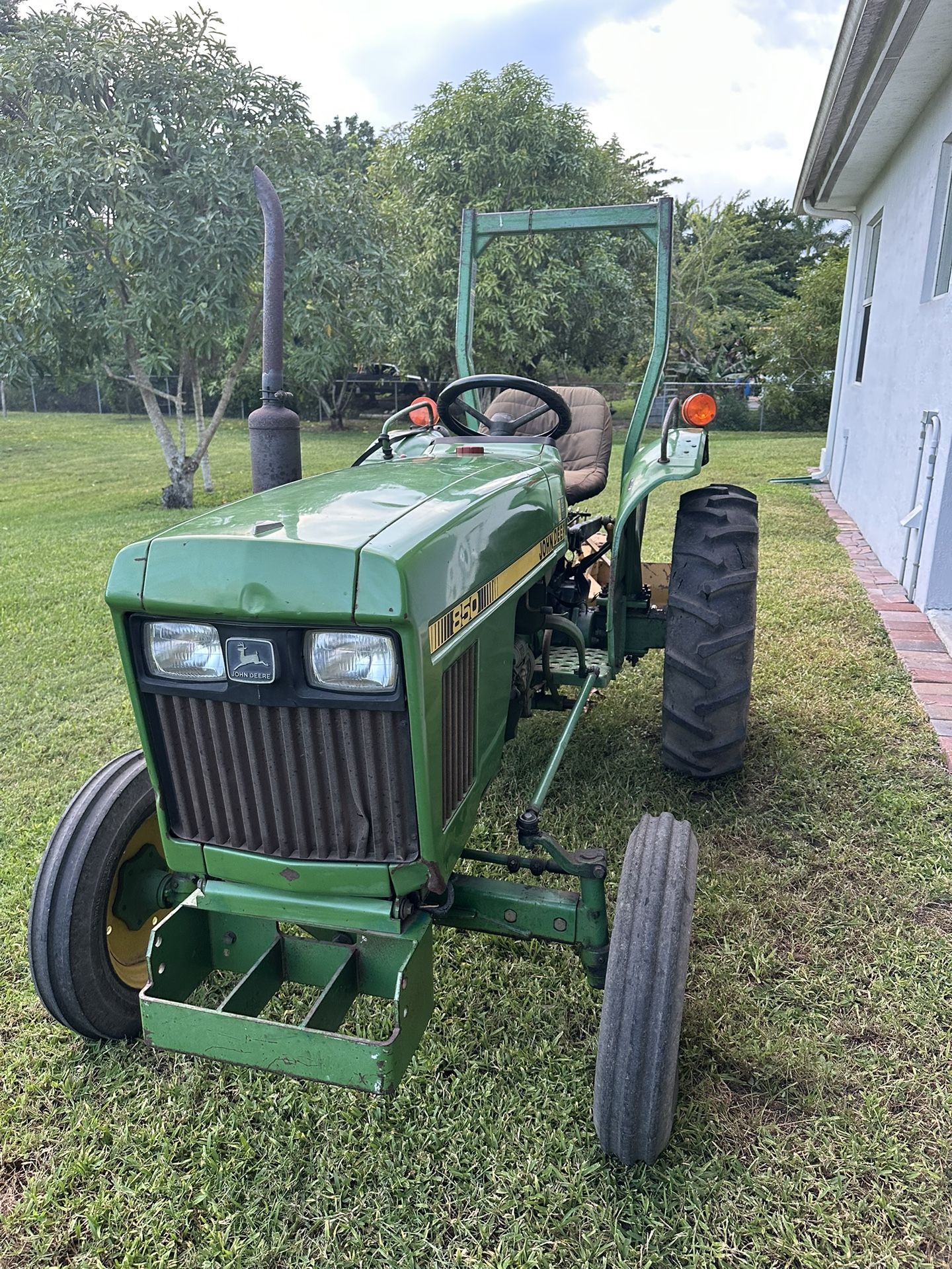 1985 John Deere 3-point Tractor