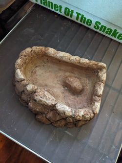 Medium Corner Dish