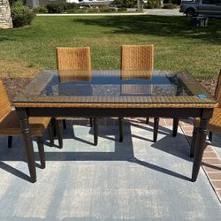 Beautiful Coastal Dining Set W/ 6 Chairs 