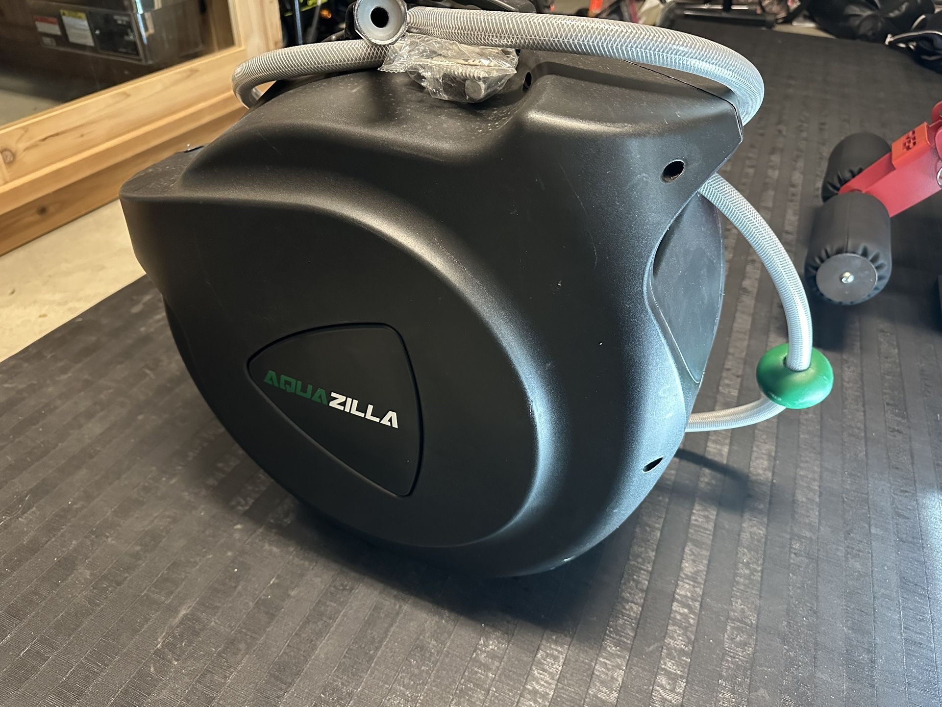 Aquazilla Retractable Hose Reel