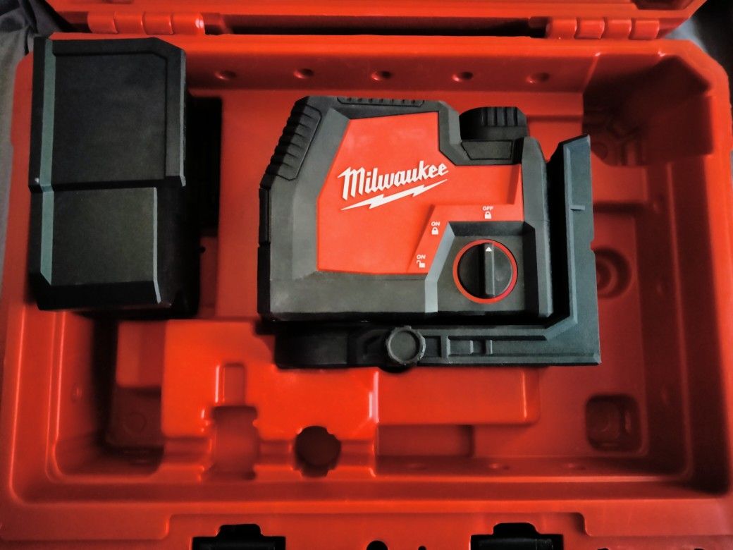 Milwaukee Rechargeable Laser