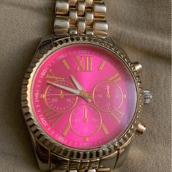 Beautiful pink face women’s watch