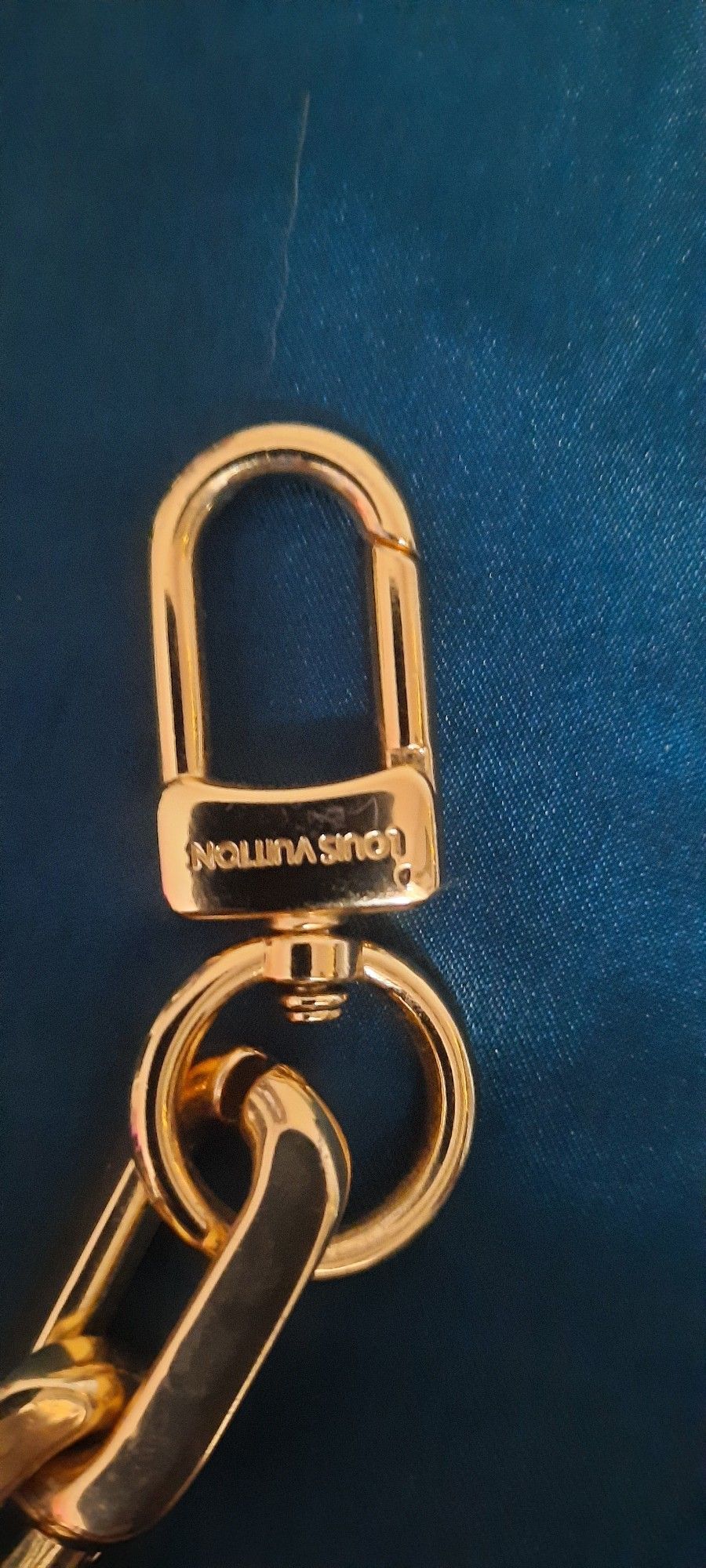 Official Louis Vuitton Chain Originaly On Cussin Bag Strap