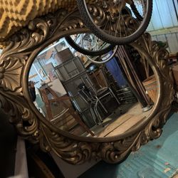 Gorgeous Mirror💜Huge 💜Retails @$2000.