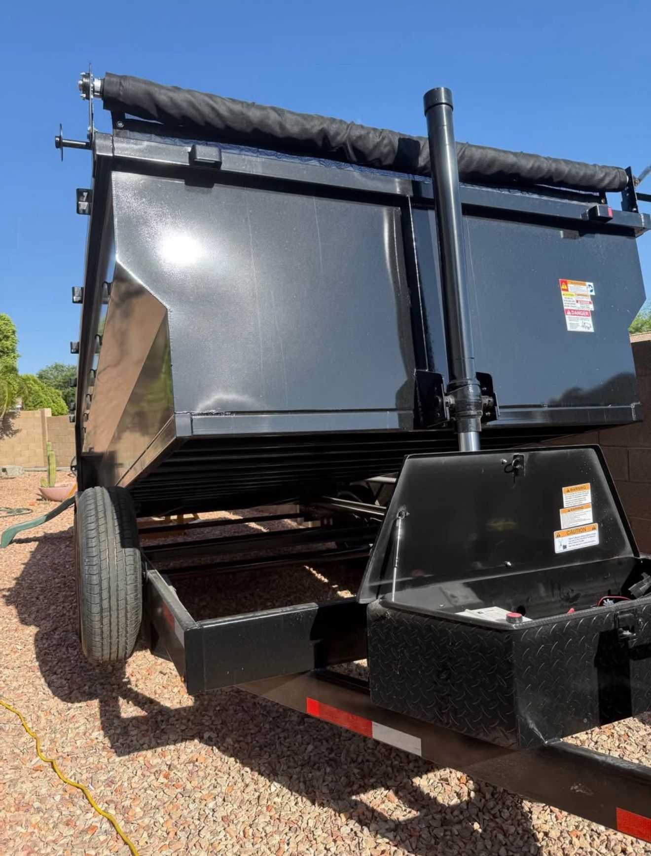 Renta Un Dump Trailer 