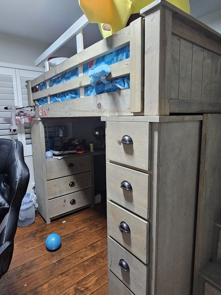 Full Size Bunk Bed With Desk